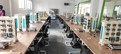 湖北生态工程职业技术学院信息机电学院智慧林业物联网实训室竣工